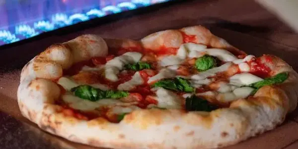 forno-classico-4-pizze-pizza-margherita-600x450 forno-classico-4-pizze-pizza-margherita-600x450